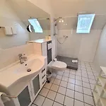 Landhotel Garni Zur Linde Ξενοδοχείο