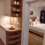 Ξενοδοχείο Landhotel Garni Zur Linde 3*
