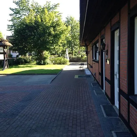 Hotel Landhotel Garni Zur Linde 3*
