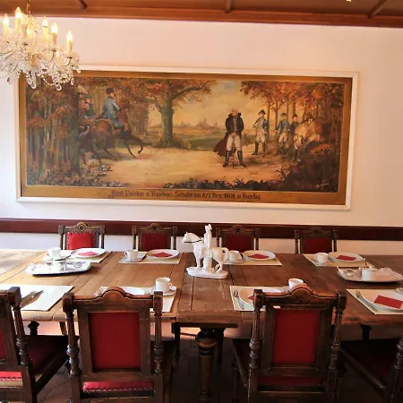Garni Zur Linde Hotel 3*