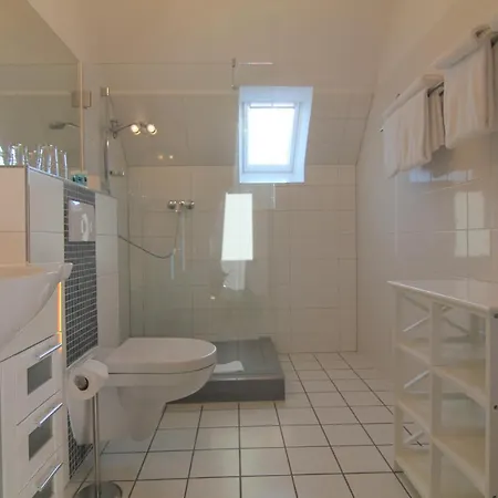 Hotel Garni Zur Linde 3*